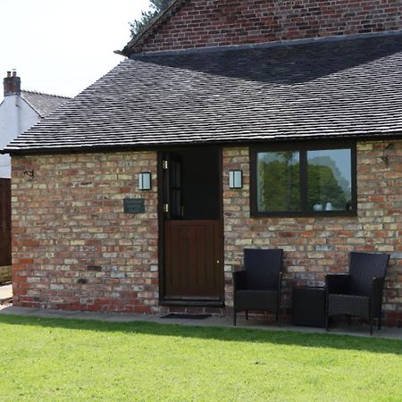 Malthouse Farm Cottage Studio Dilhorne Exterior photo