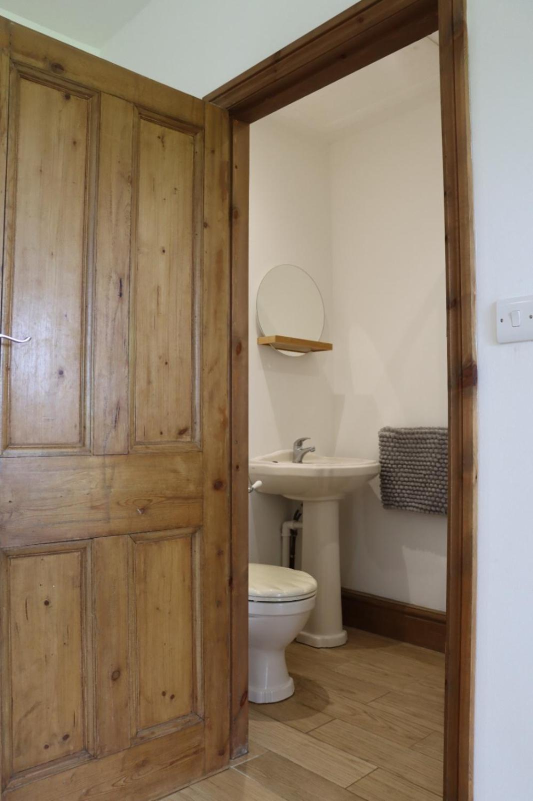 Malthouse Farm Cottage Studio Dilhorne Exterior photo